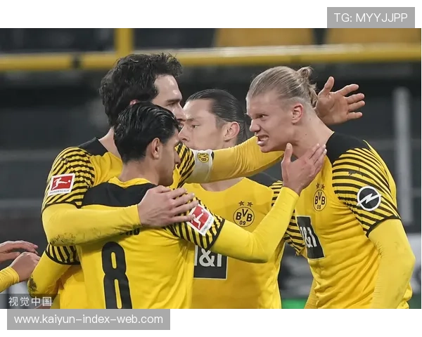 巴西锋线三叉戟组合试验 维尼修斯拉菲尼亚两翼齐飞